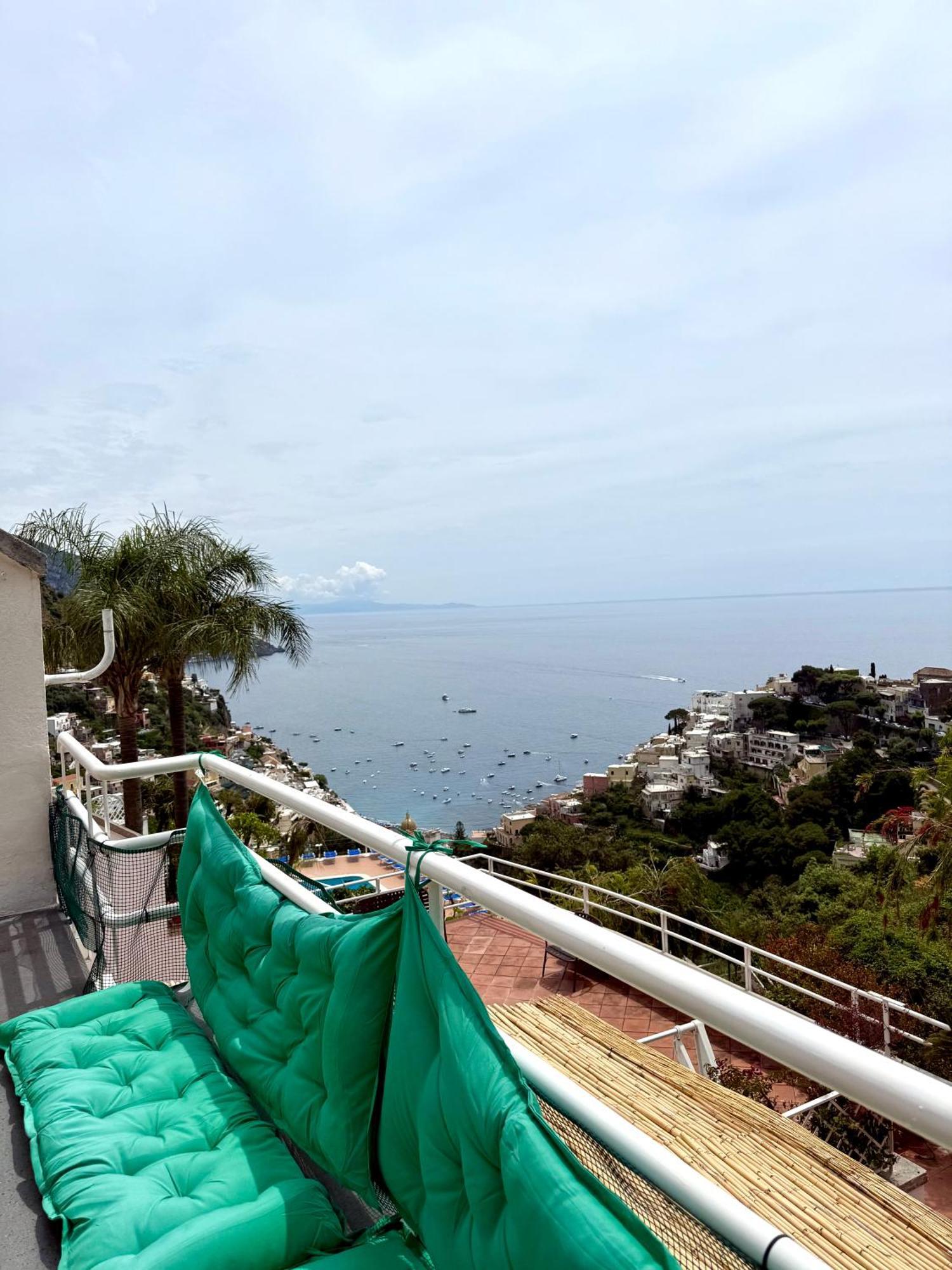 Venus Apartment Positano Eksteriør billede